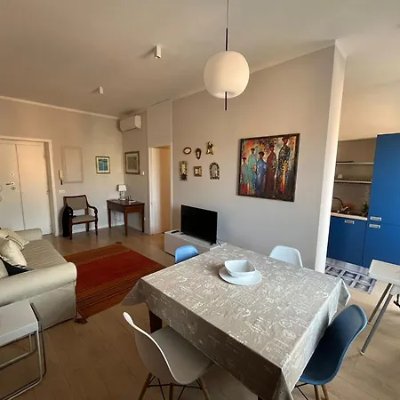 아파트 Anna Lucia's Flat Vicino A Trastevere E Al San Camillo 로마